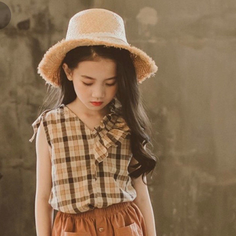 Meet your Posher, Mia